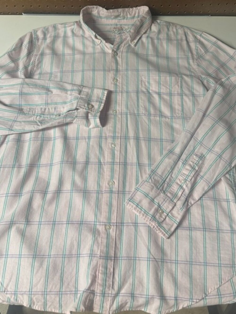 J Crew Oxford Shirt Mens XL Classic Broken In Pink Plaid Button Down Long Sleeve